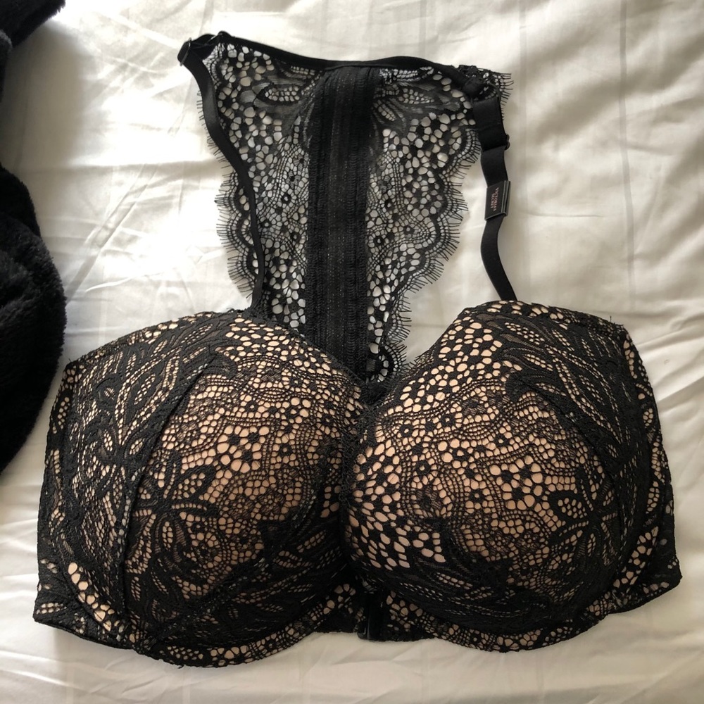 Black lace front close bra